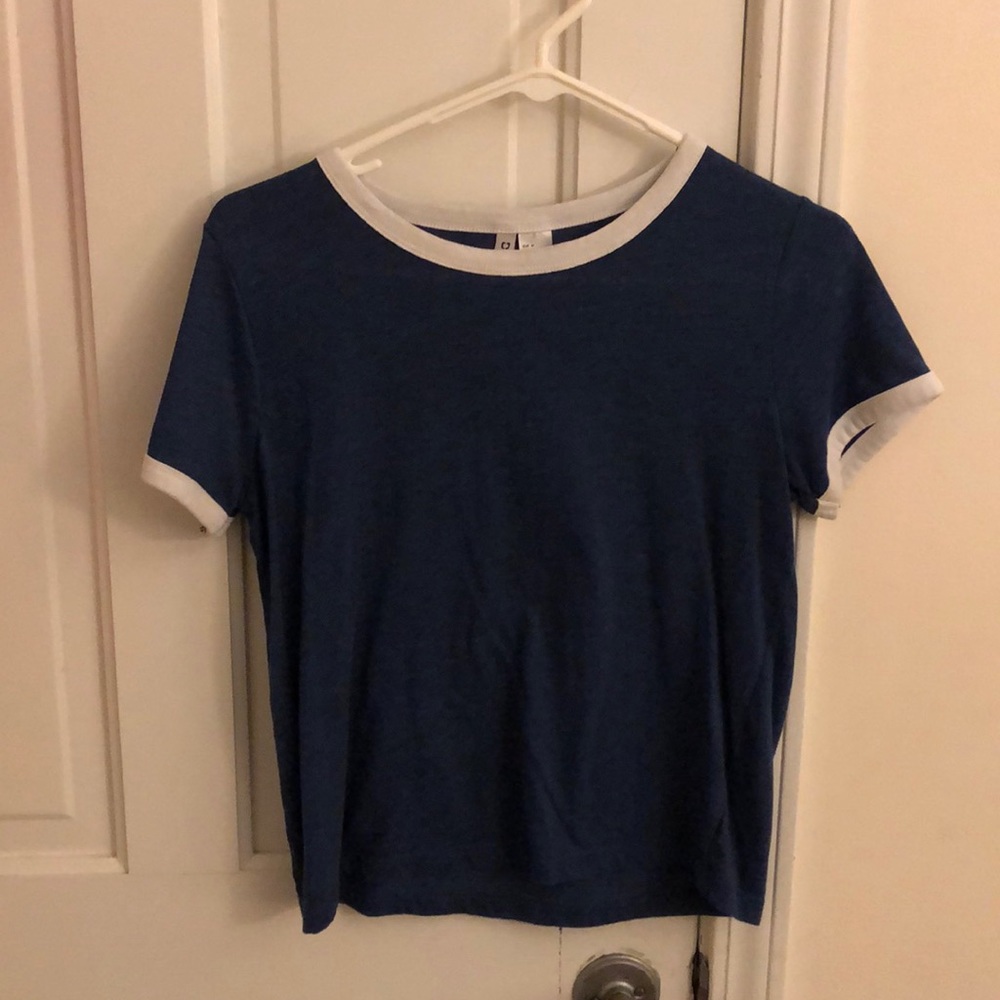 H&M basic tees - Picture 4 of 4